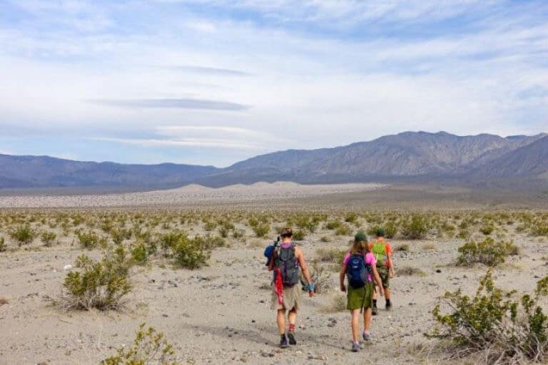 keep kids safe on a hike