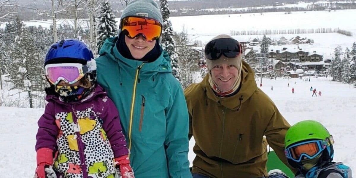 ten-tips-for-family-skiing-on-a-budget-tales-of-a-mountain-mama