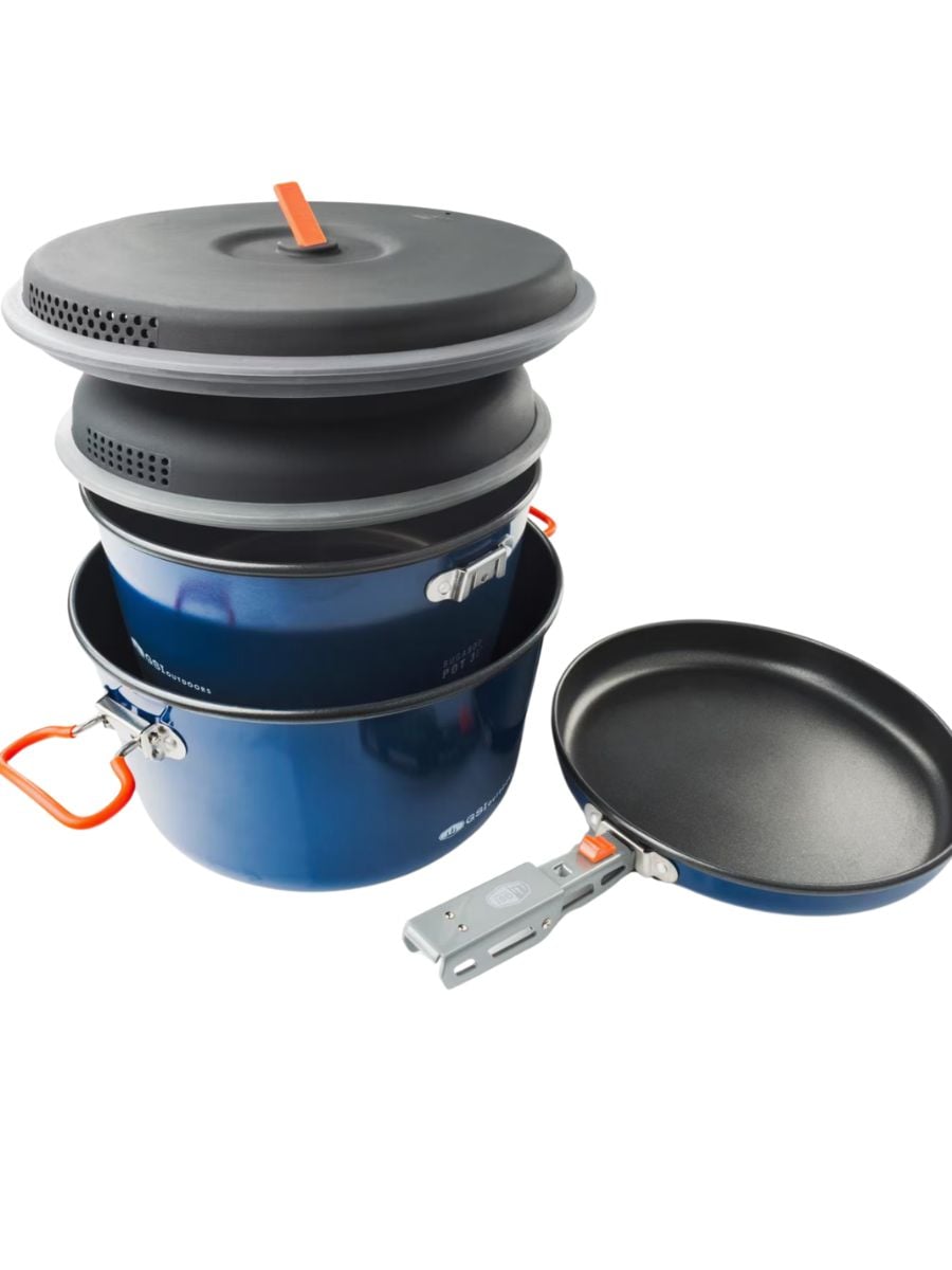 Set of blue and black pots