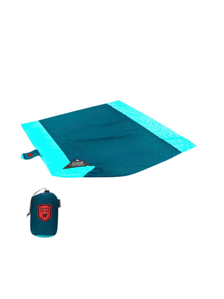 two toned teal beach blanket